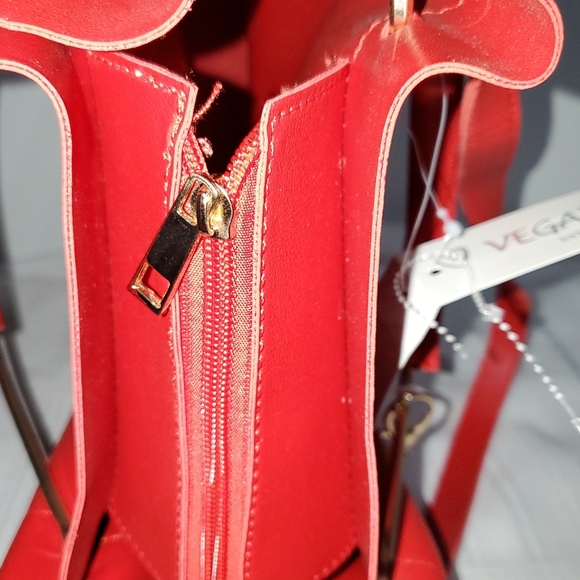 VEGAN NWT RARE DUAL STRAP STYLE SHOULDER BAG - Picture 8 of 16